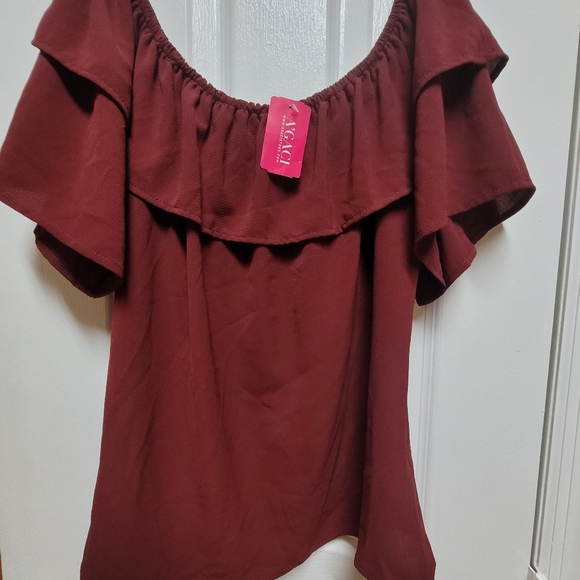 Off Shoulder Blouse - Picture 2 of 2